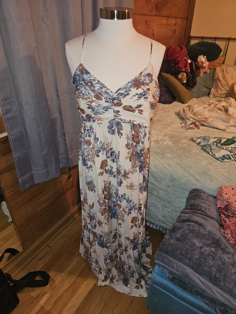Abercrombie & Fitch Cream Floral Maxi Dress